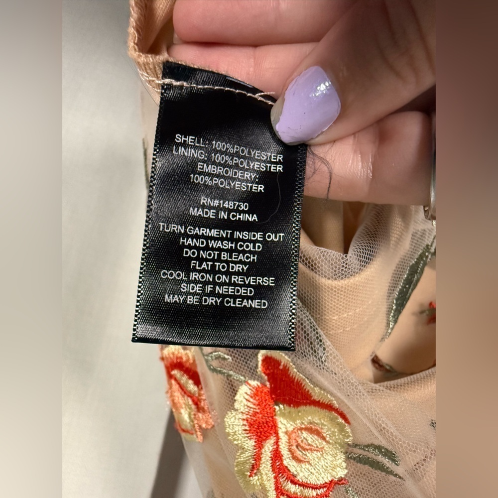 Beige by Eci Tan and Red Embroidered Floral Swing Dress Large - Picture 11 of 12